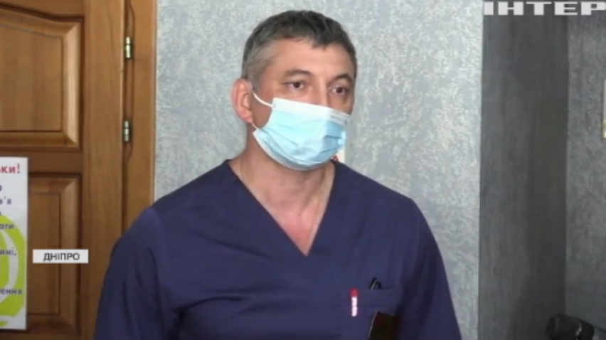 На Дніпропетровщині намагаються врятувати дівчинку з проламаним черепом