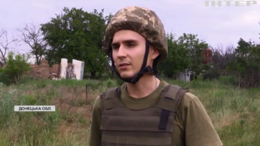 У Водяному українські військові забезпечують мирних жителів питною водою