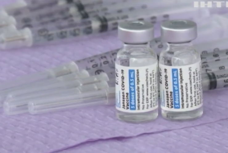 Атака дельта-коронавірусу: Франція та Німеччина прискорюють темпи вакцинації
