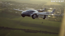 У Словаччині здійснили політ на автомобілі-трансформеру