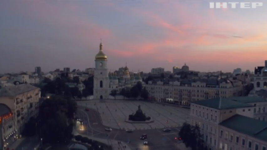 Віталій Кличко презентував відреставрований столичний сквер
