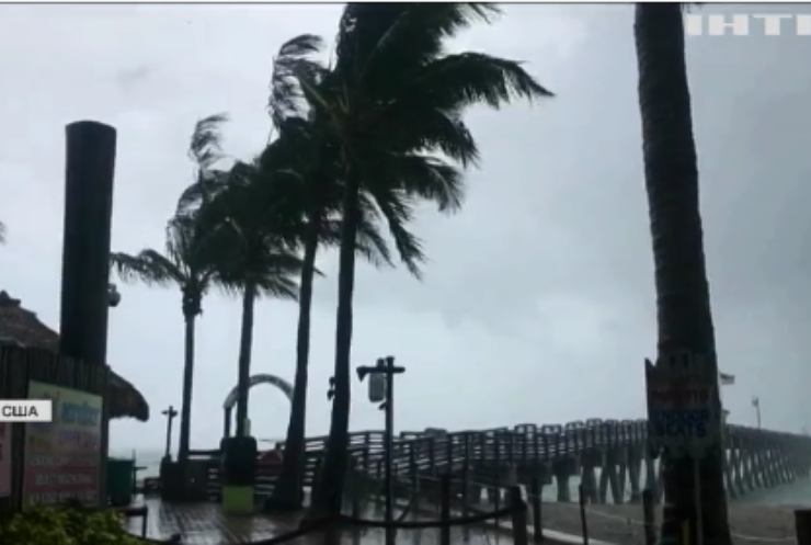 Надзвичайний стан у США: країна очікує ураган "Ельза"